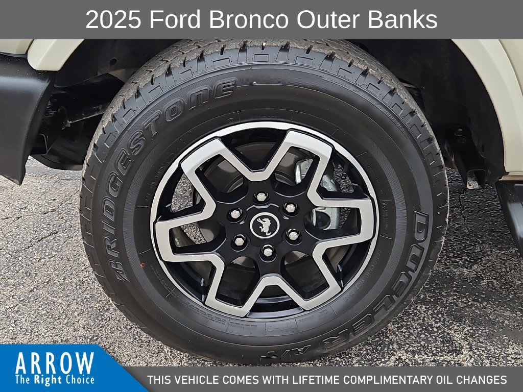 Used 2025 Ford Bronco Outer Banks AWD/4WD image 17