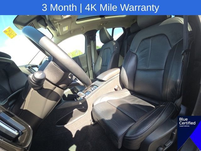 Used 2023 Volvo XC40 B5 Plus AWD/4WD image 27