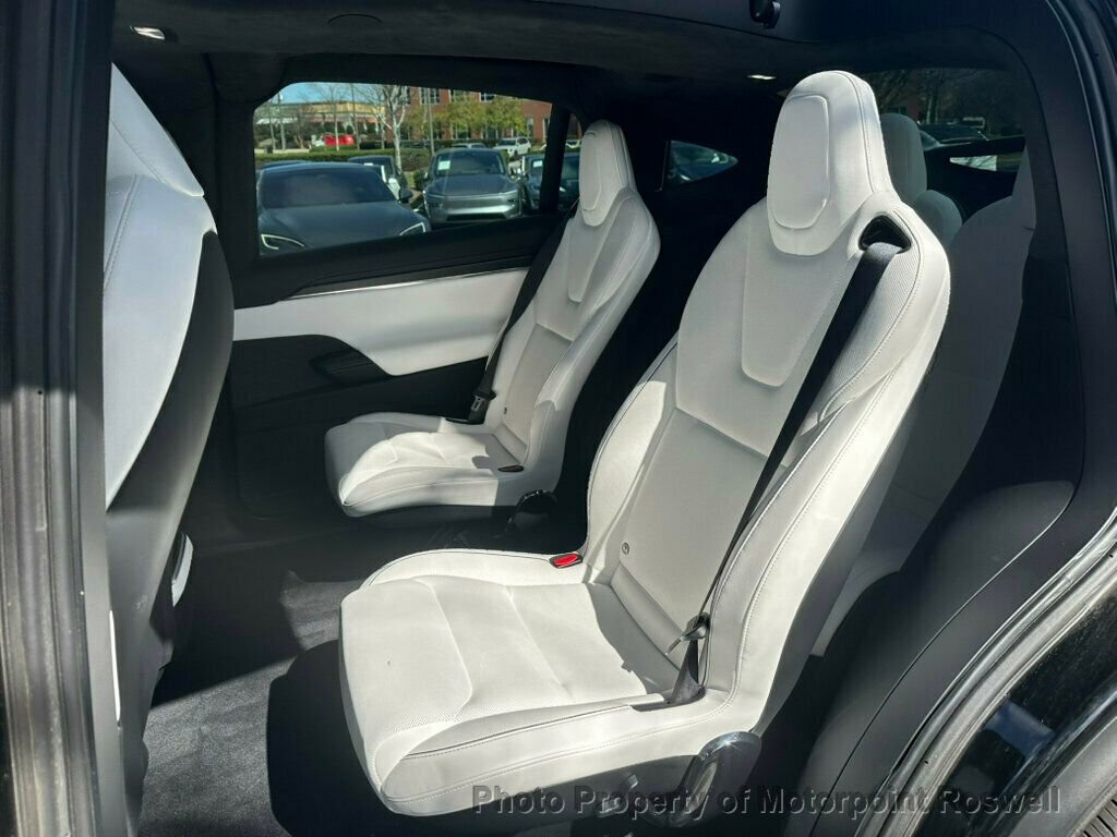 Used 2024 Tesla Model X Plaid image 7