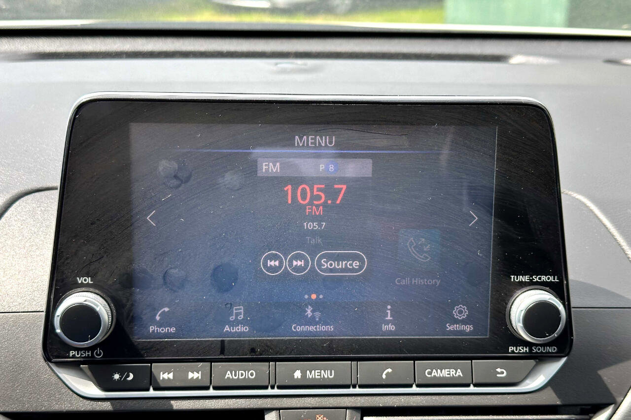 Used 2022 Nissan Altima 2.5 SV image 17