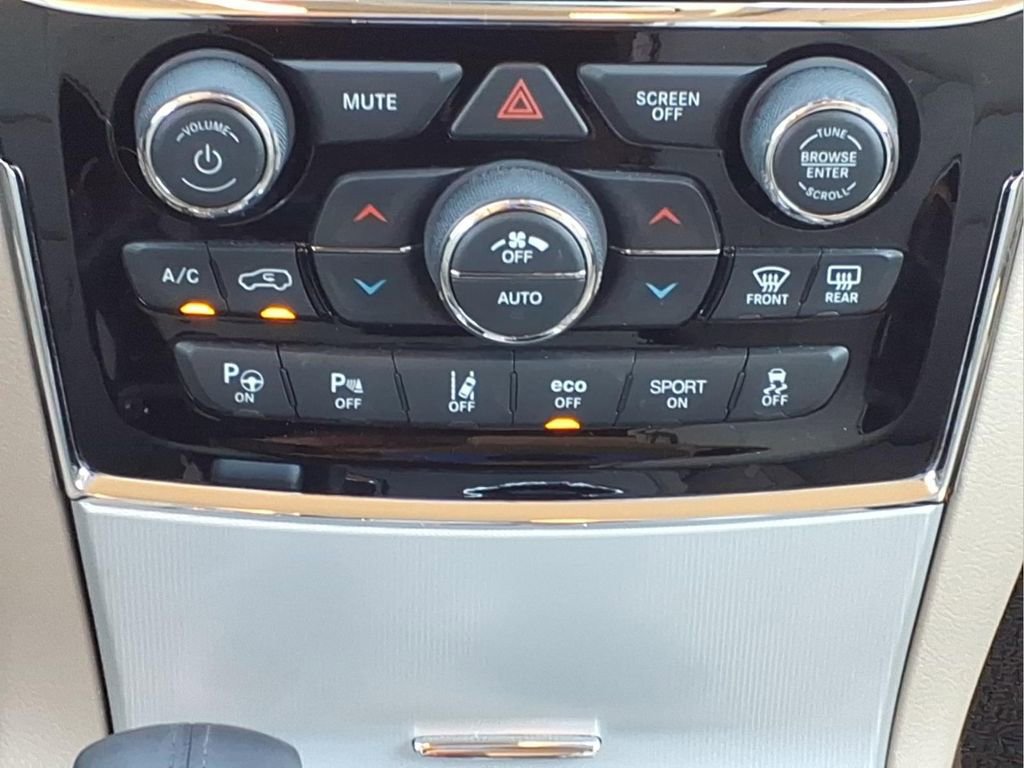 Used 2020 Jeep Grand Cherokee Summit w/ Platinum Series Group image 27