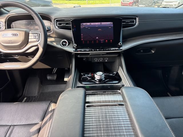 Used 2024 Jeep Wagoneer Series II w/ Rear Seat Video Group 1 AWD/4WD image 11