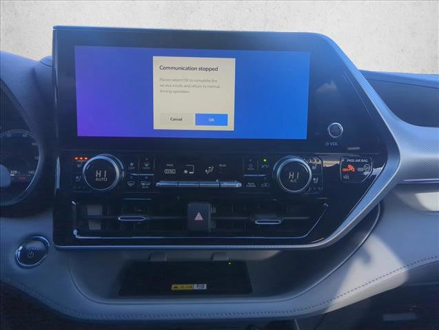 Used 2023 Toyota Highlander Platinum image 10