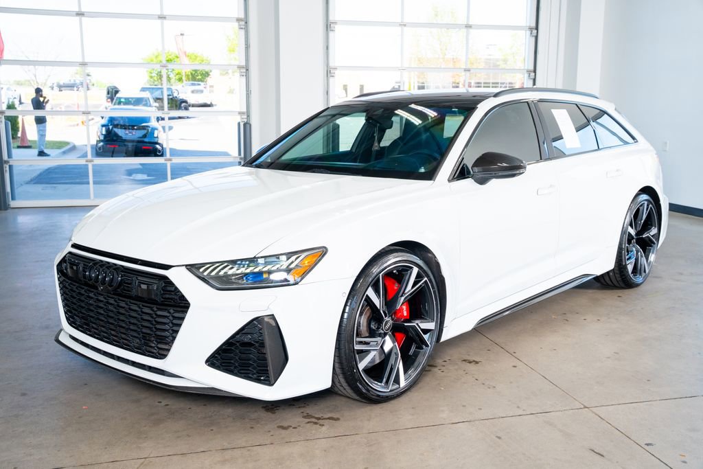 Used 2021 Audi RS 6 w/ Carbon Optic Package image 11