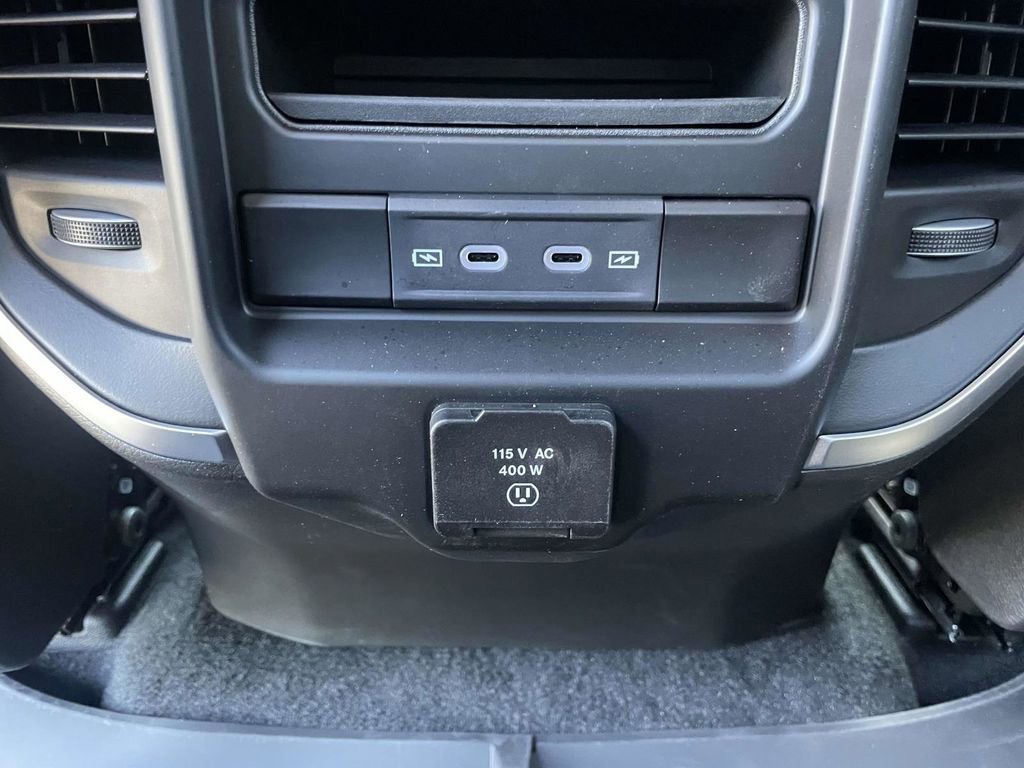 New 2026 RAM 1500 4x4 Crew Cab image 21