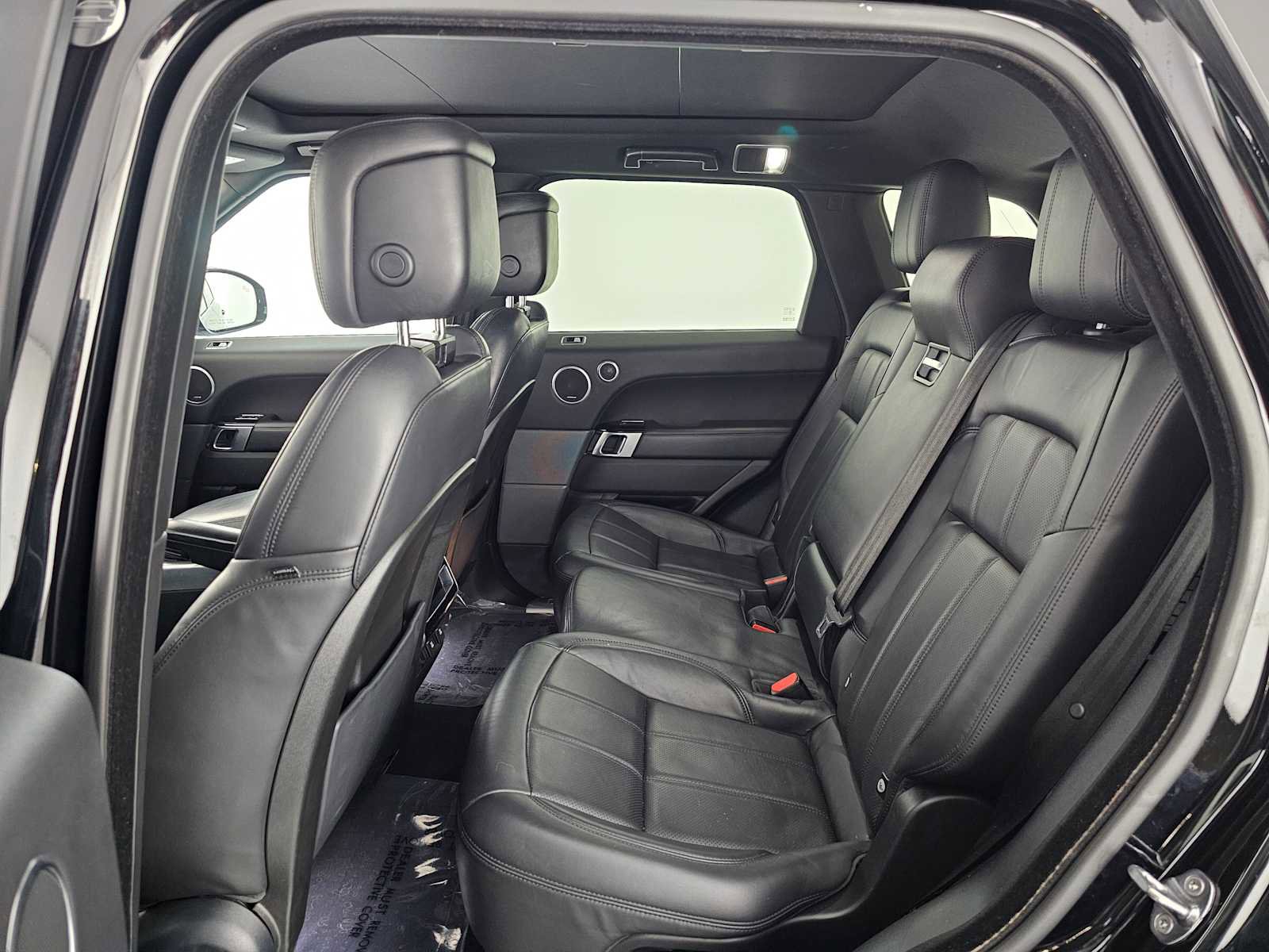 Used 2019 Land Rover Range Rover Sport HSE image 16