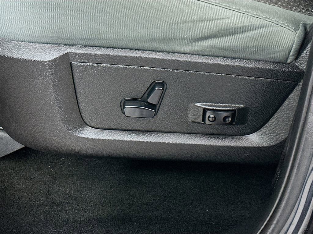 Used 2015 RAM 1500 Big Horn image 23