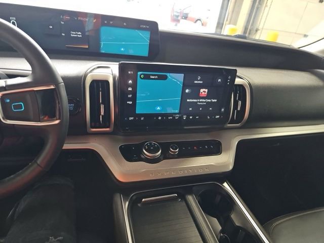 Used 2025 Ford Expedition Active AWD/4WD image 11