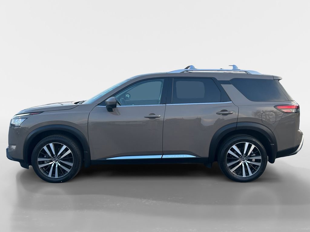 Used 2023 Nissan Pathfinder Platinum AWD/4WD image 2