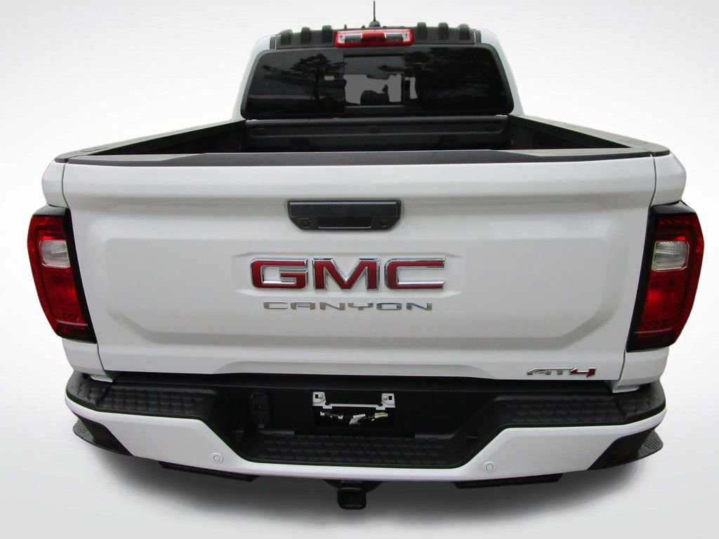 Used 2025 GMC Canyon AT4 w/ Technology Plus Package image 9