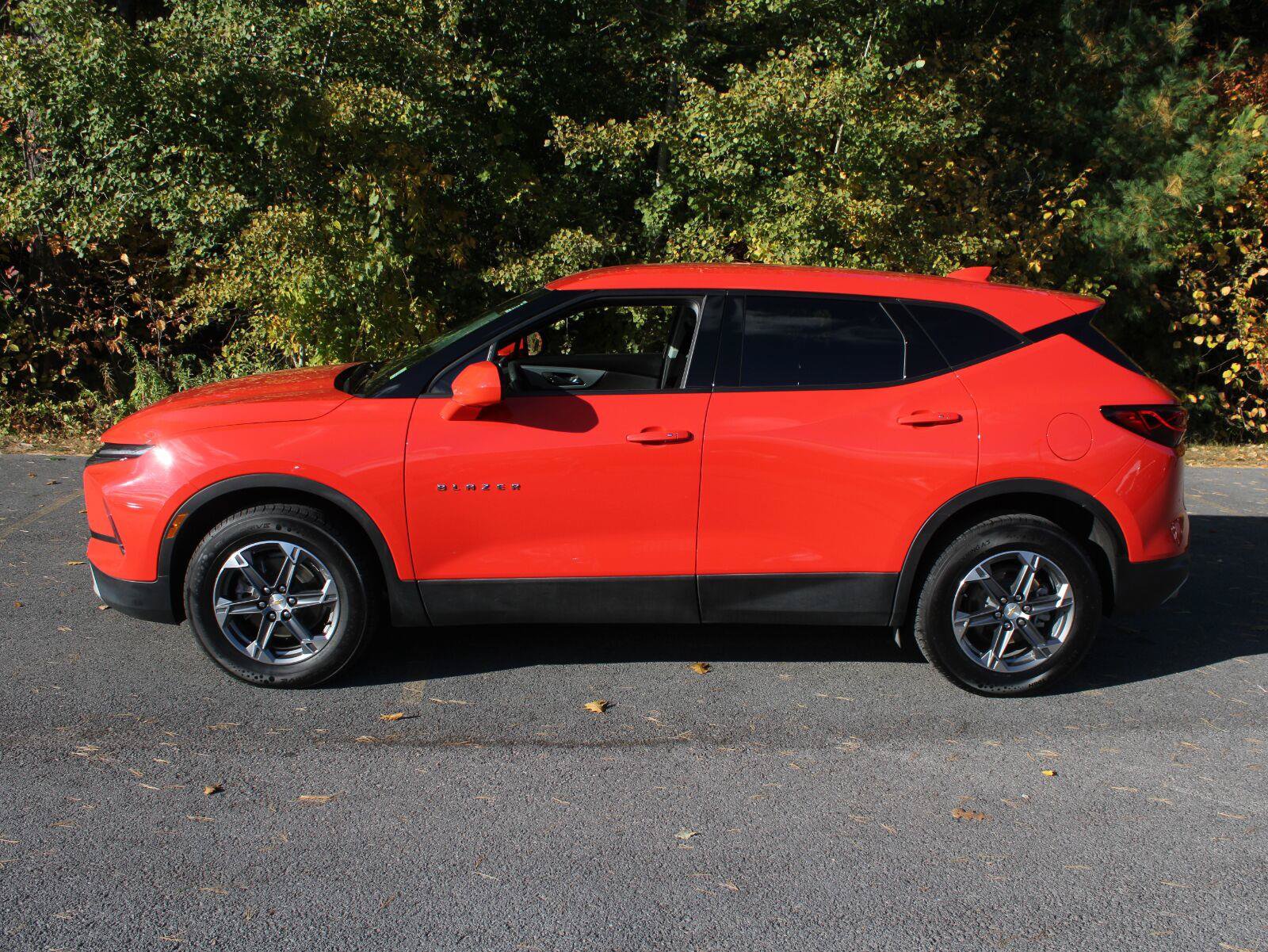 Used 2025 Chevrolet Blazer LT AWD/4WD image 5