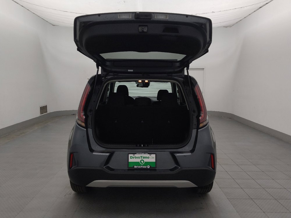 Used 2025 Kia Soul LX w/ LX Technology Package FWD image 29