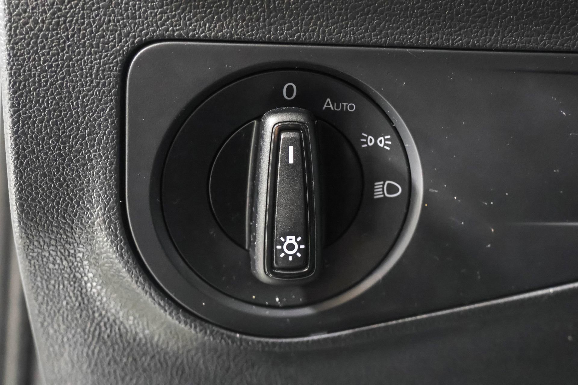 Used 2024 Volkswagen Tiguan S image 23