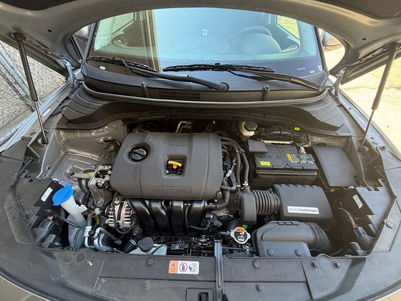 Used 2025 Kia Soul LX w/ LX Technology Package FWD image 30
