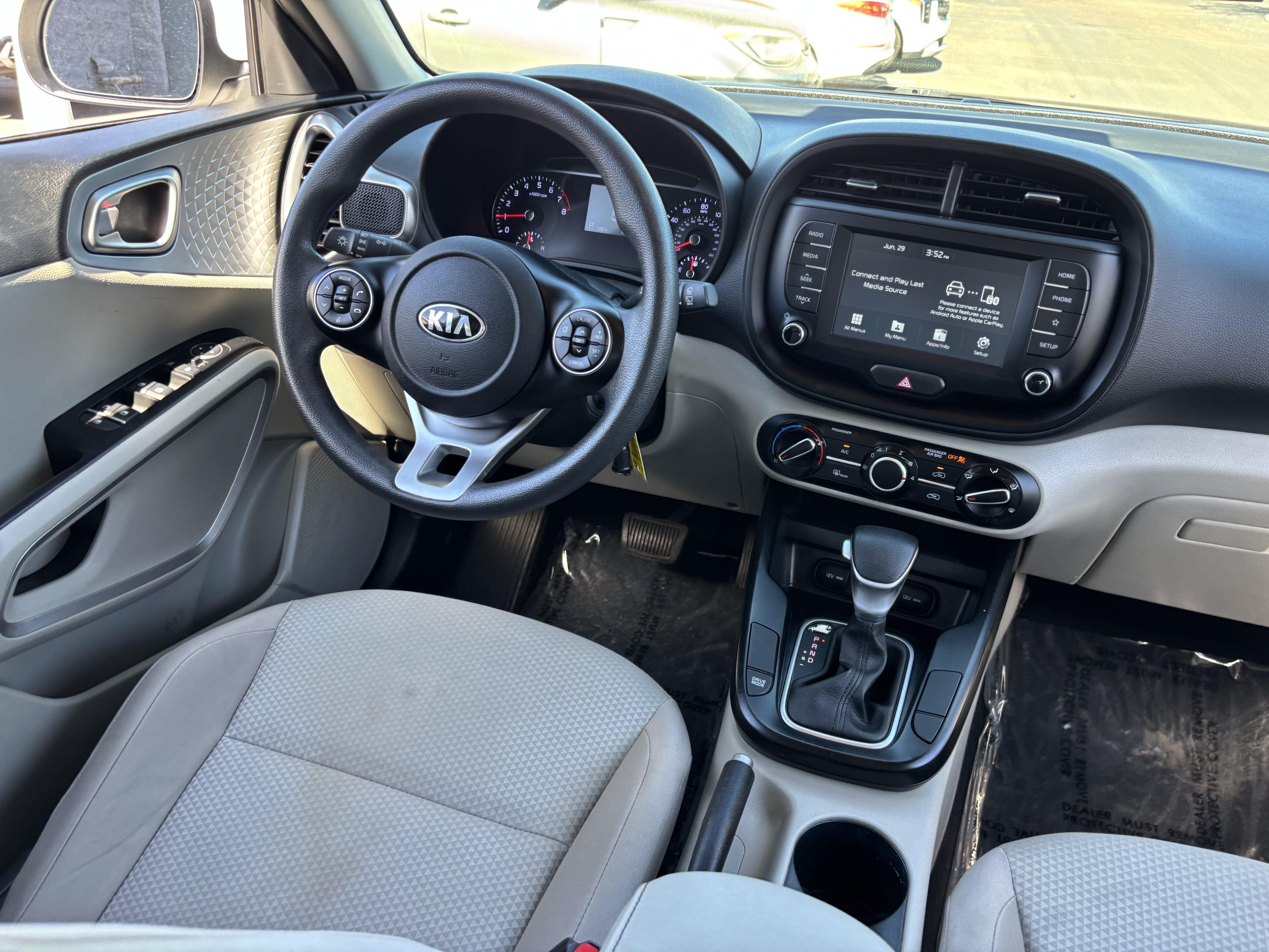 Certified 2021 Kia Soul LX FWD image 12