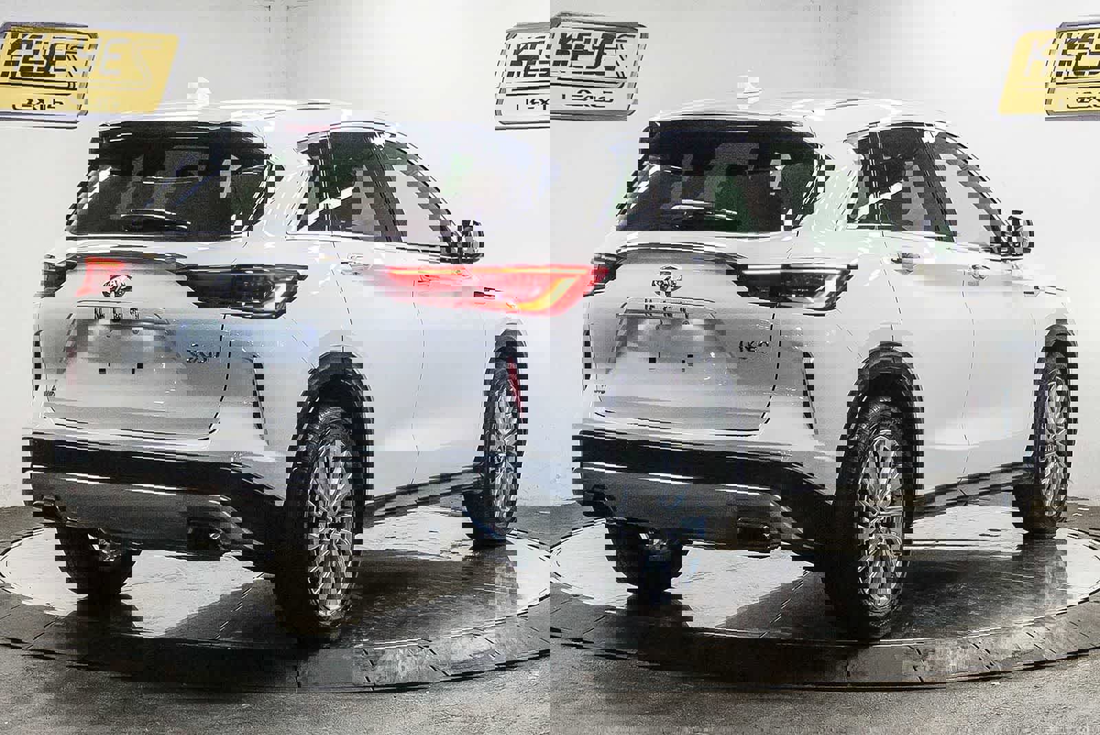 Used 2025 INFINITI QX50 Pure image 4