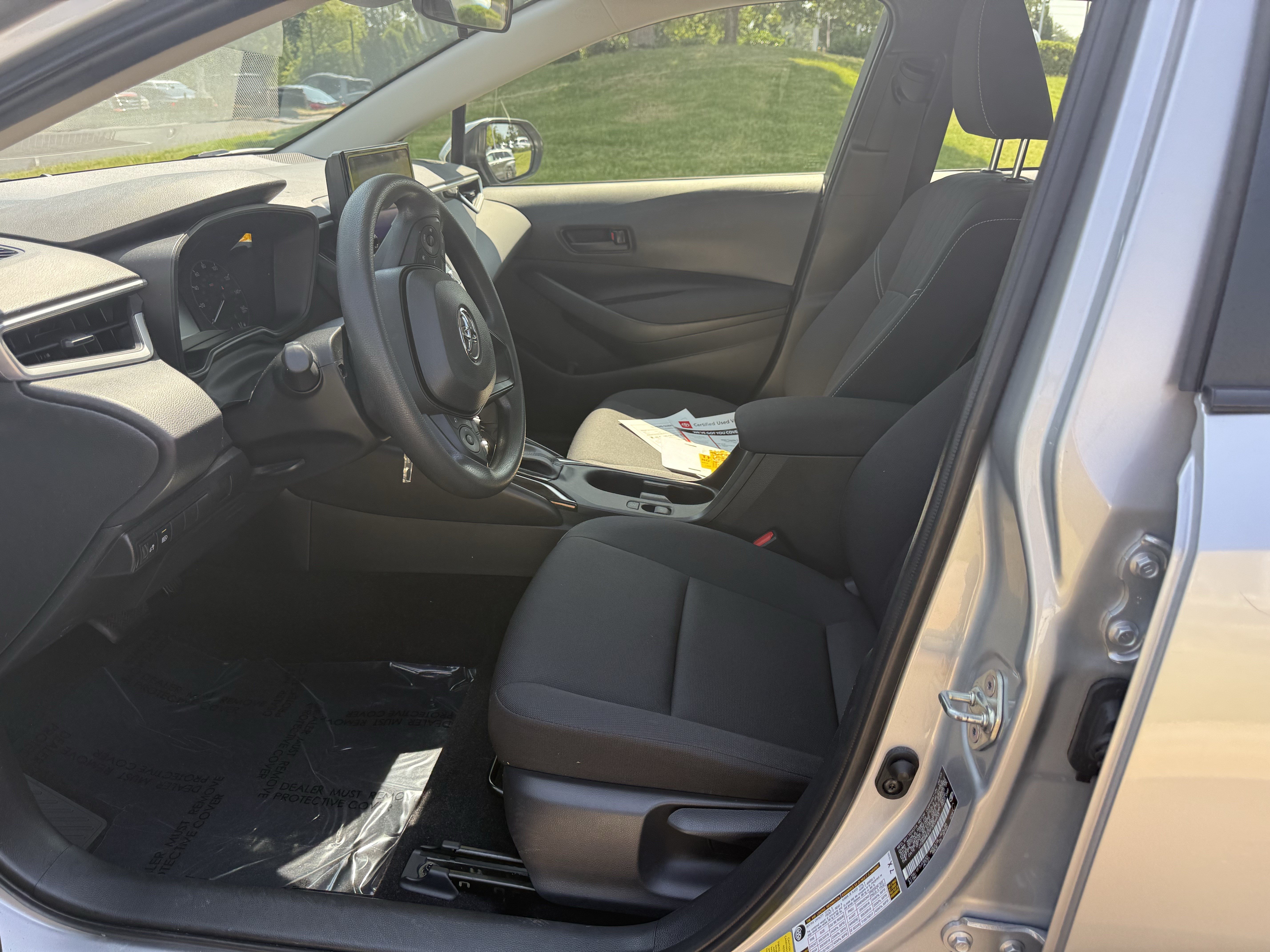 Used 2023 Toyota Corolla LE FWD image 16