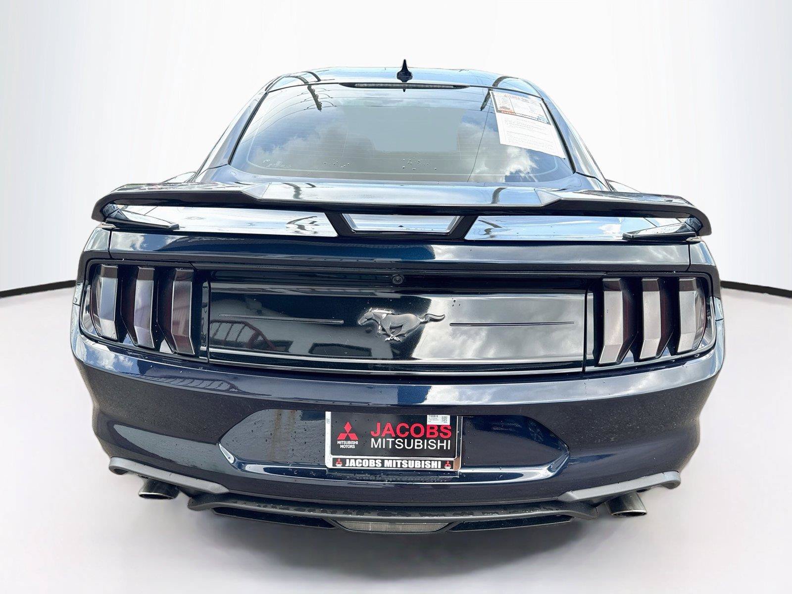 Used 2021 Ford Mustang Coupe RWD image 4