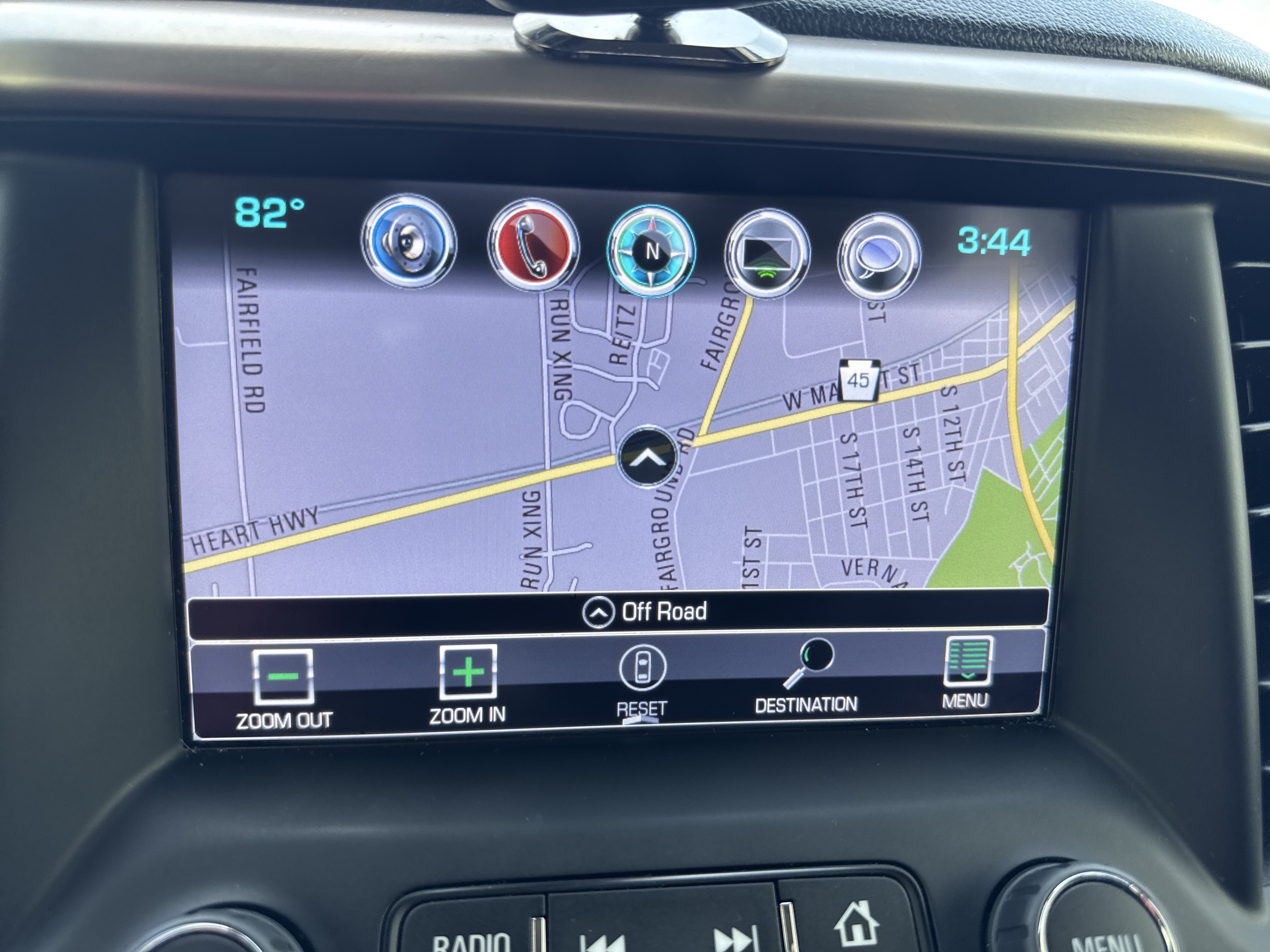 Used 2018 GMC Acadia Denali w/ Technology Package AWD/4WD image 28