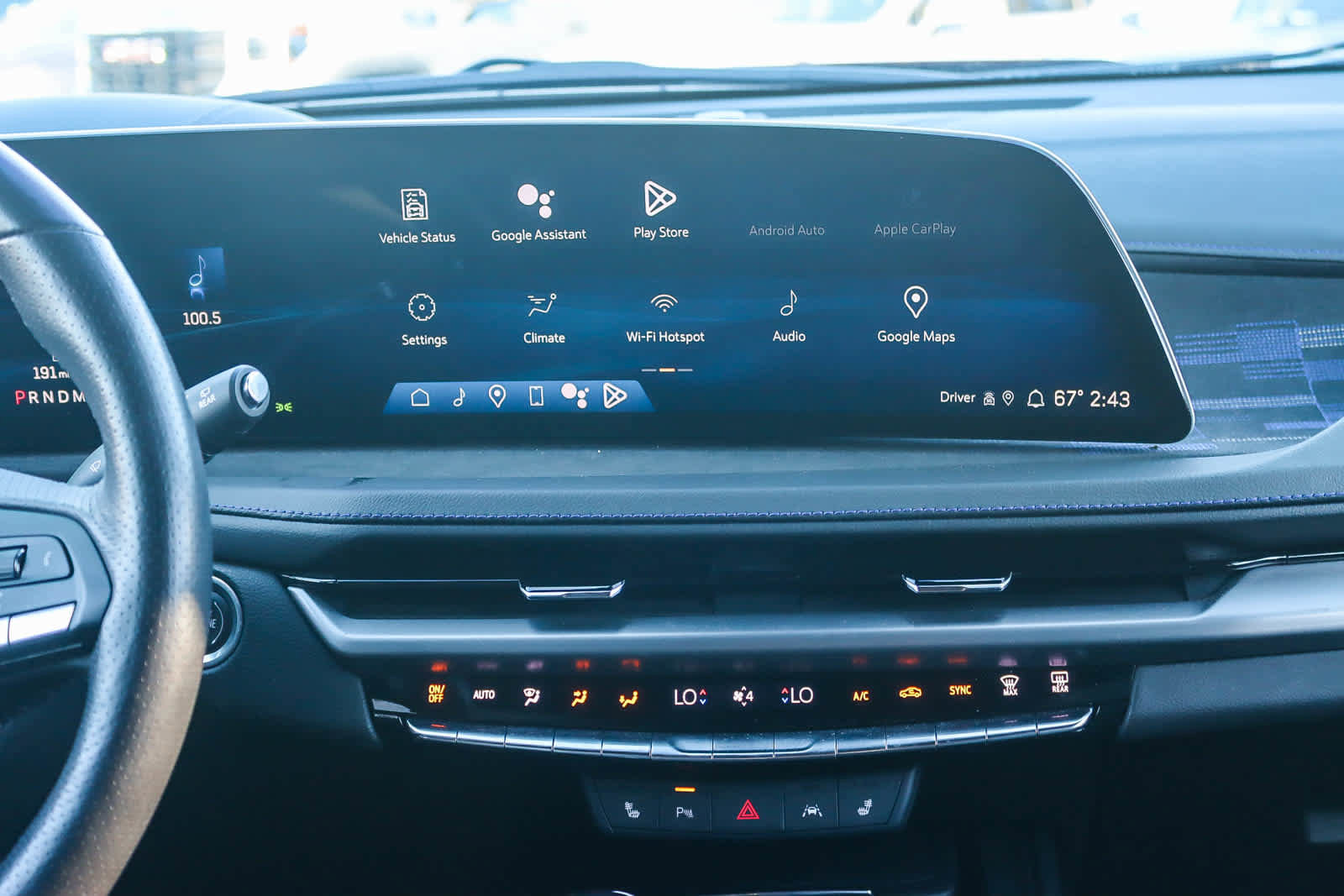 Used 2024 Cadillac XT4 Sport w/ Technology Package image 12