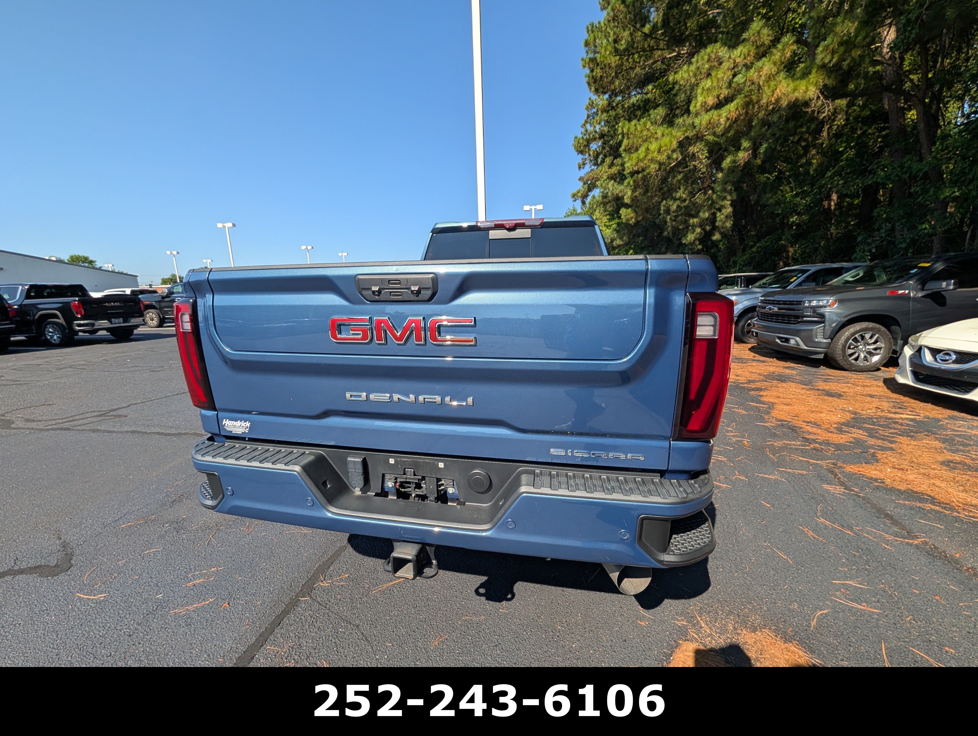 Used 2024 GMC Sierra 2500 Denali w/ Denali Reserve Package AWD/4WD image 9