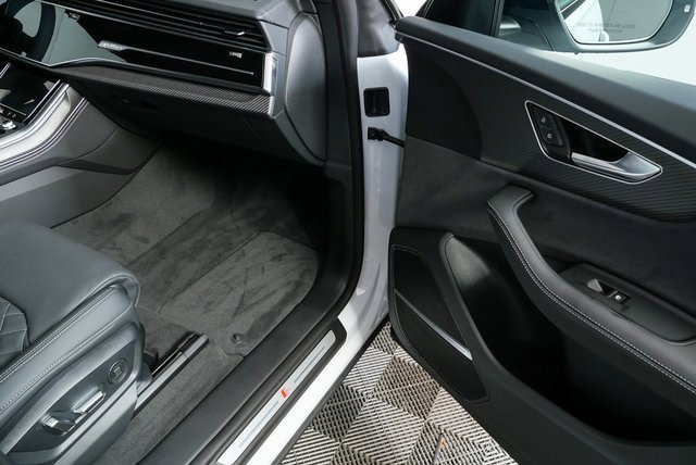 New 2026 Audi SQ8 Premium Plus image 31