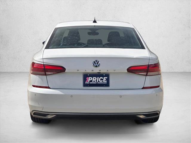 Used 2020 Volkswagen Passat 2.0T SEL image 6