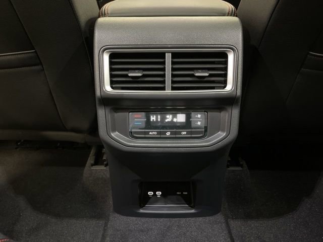 New 2026 Volkswagen Atlas Peak Edition image 26