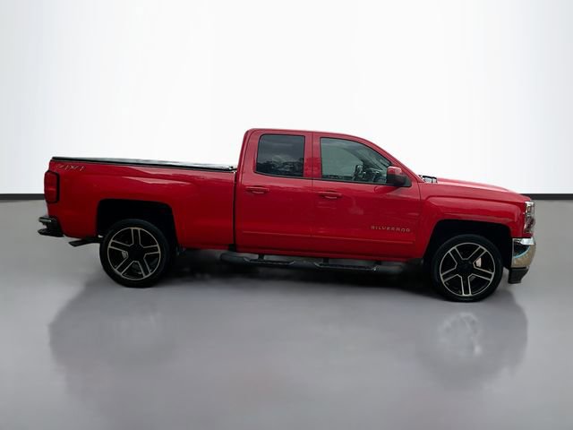 Used 2018 Chevrolet Silverado 1500 LT w/ LPO, Black Pack image 5
