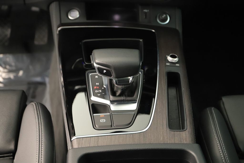 Certified 2025 Audi Q5 e Premium Plus w/ Premium Plus Package image 21