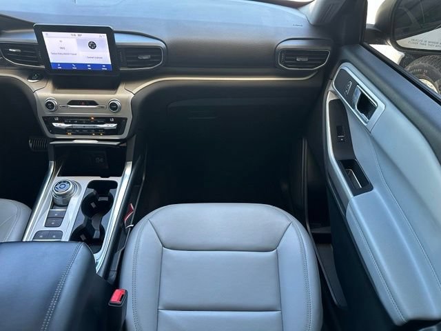 Certified 2021 Ford Explorer XLT w/ Equipment Group 202A RWD image 14