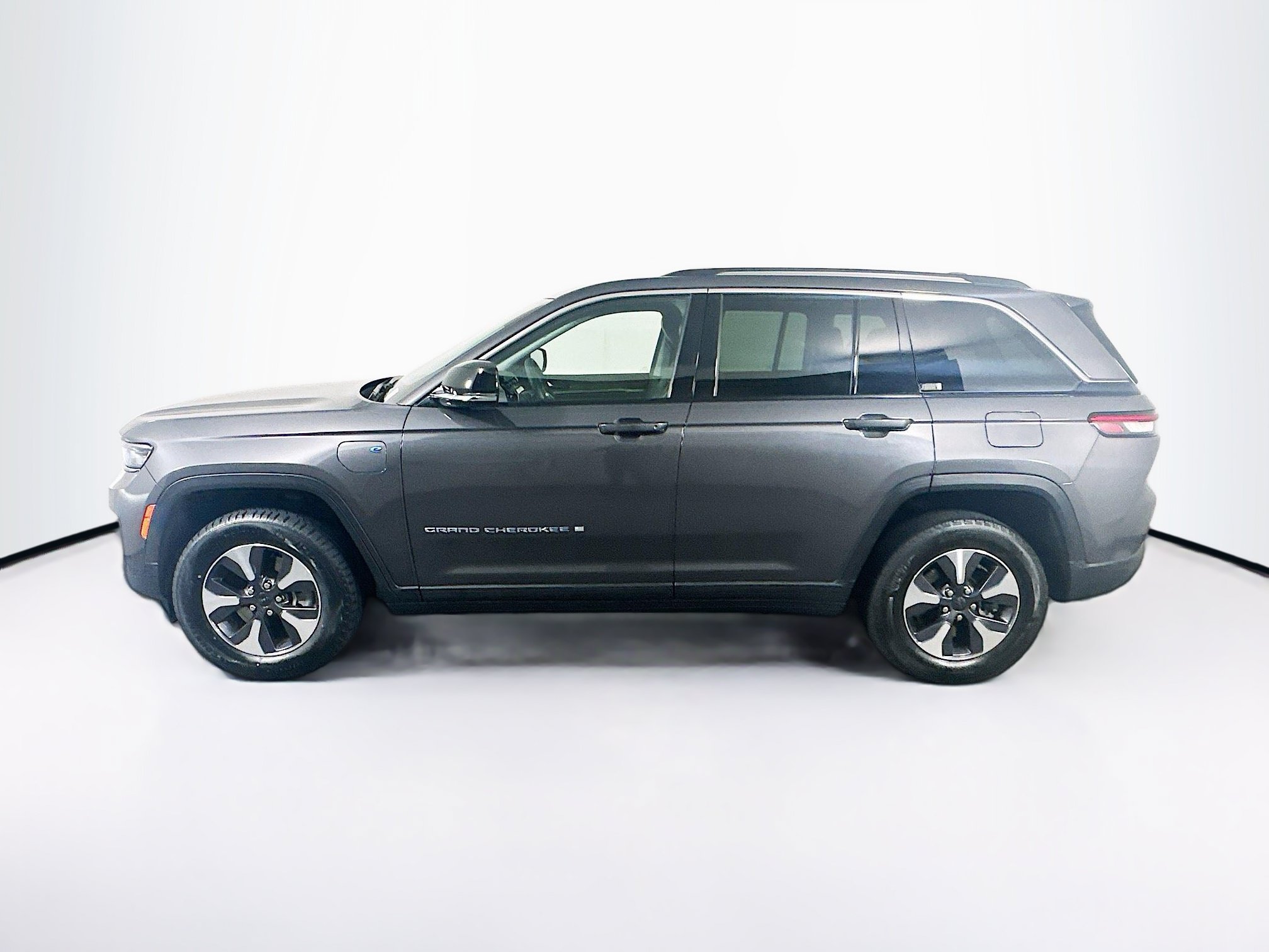 Used 2022 Jeep Grand Cherokee Limited 4xe AWD/4WD image 4