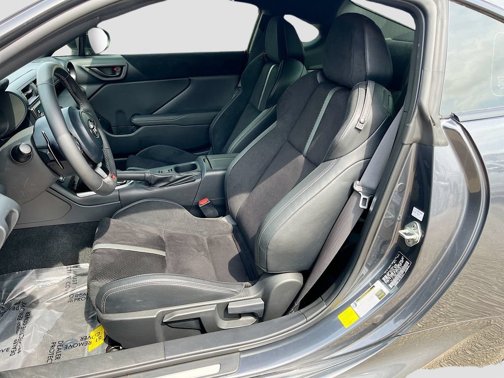 Used 2025 Toyota GR86 Premium RWD image 20
