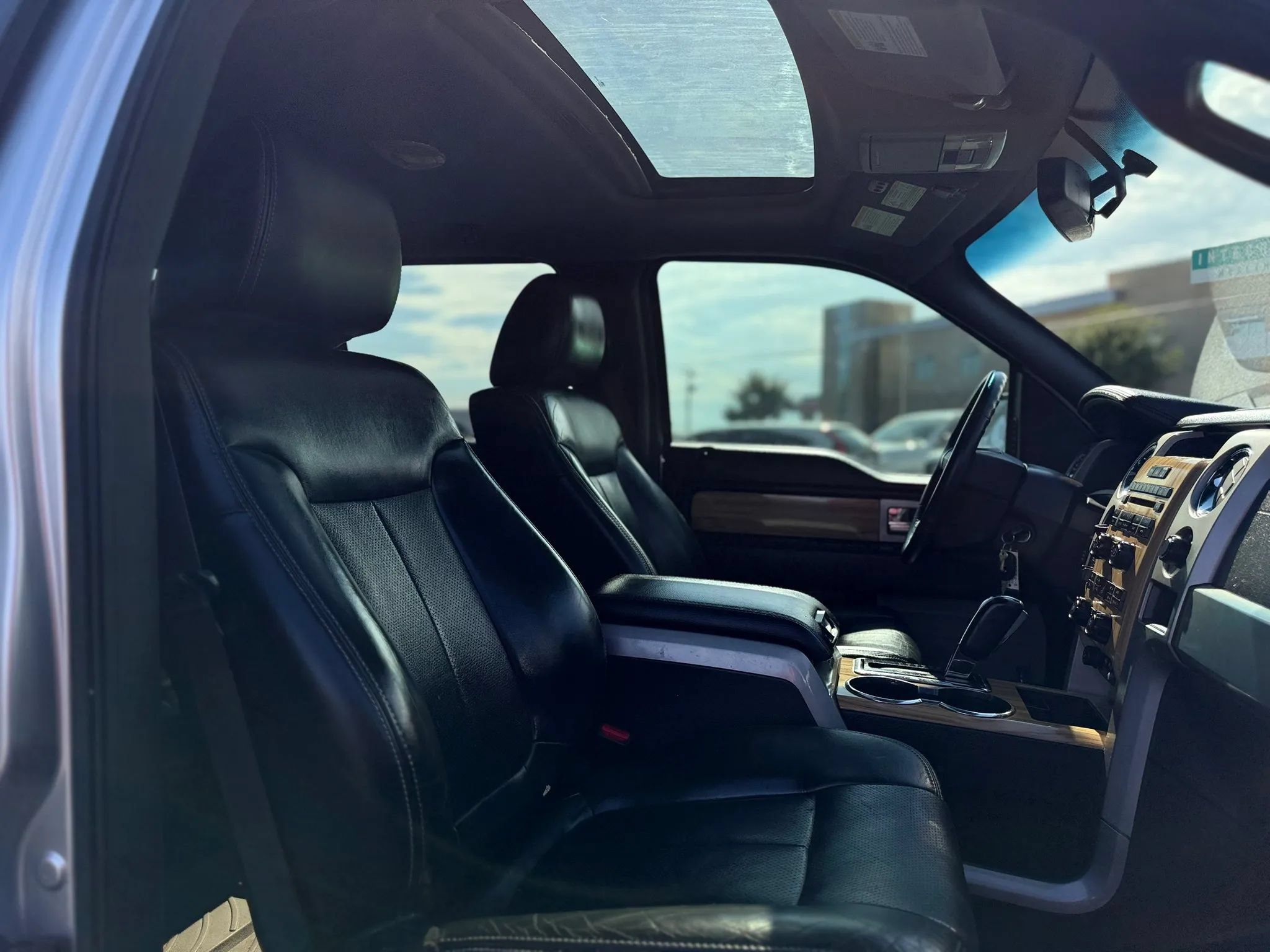 Used 2011 Ford F150 Lariat w/ Lariat Plus Pkg RWD image 23