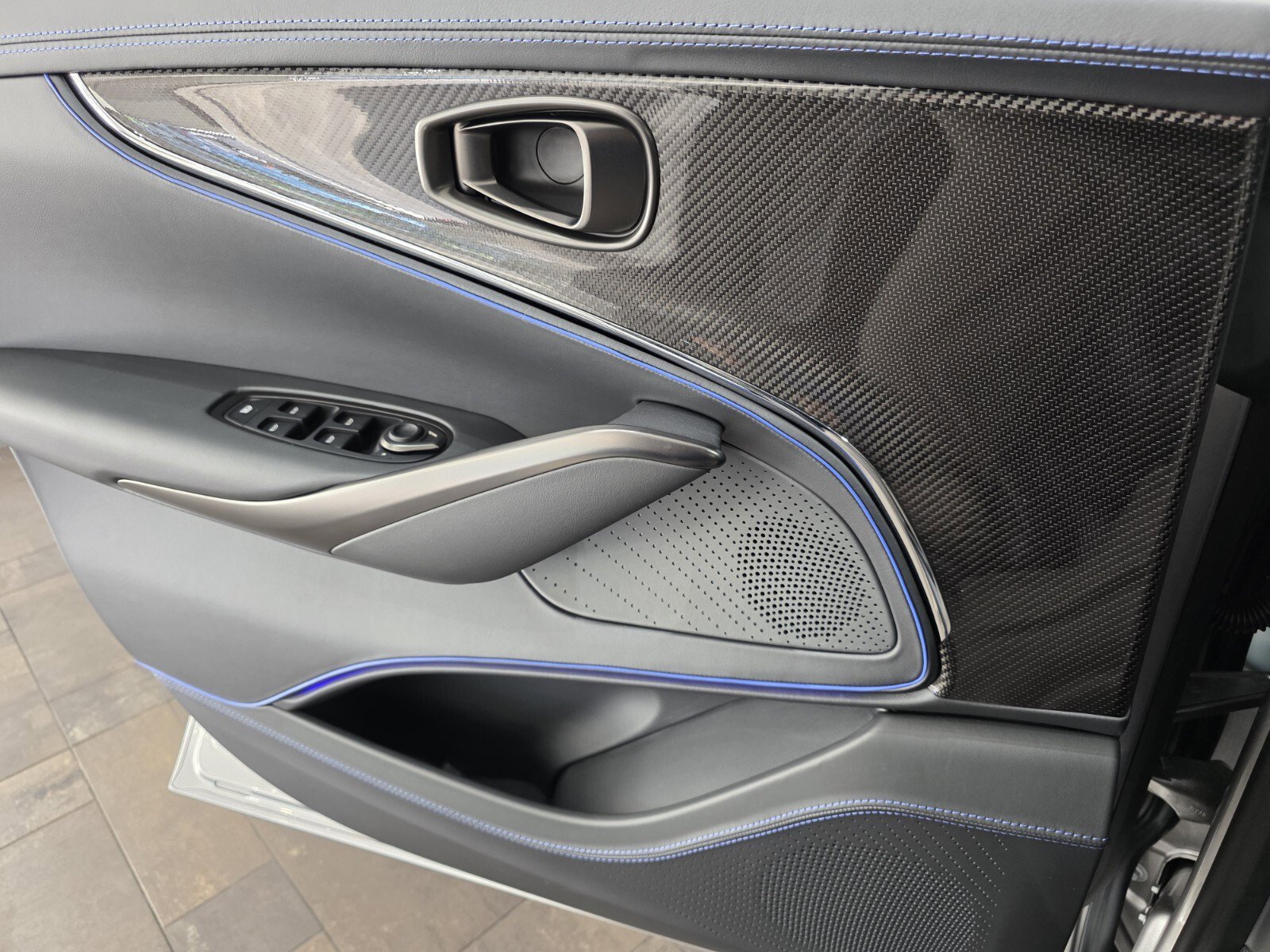 New 2026 Aston Martin DBX S image 16