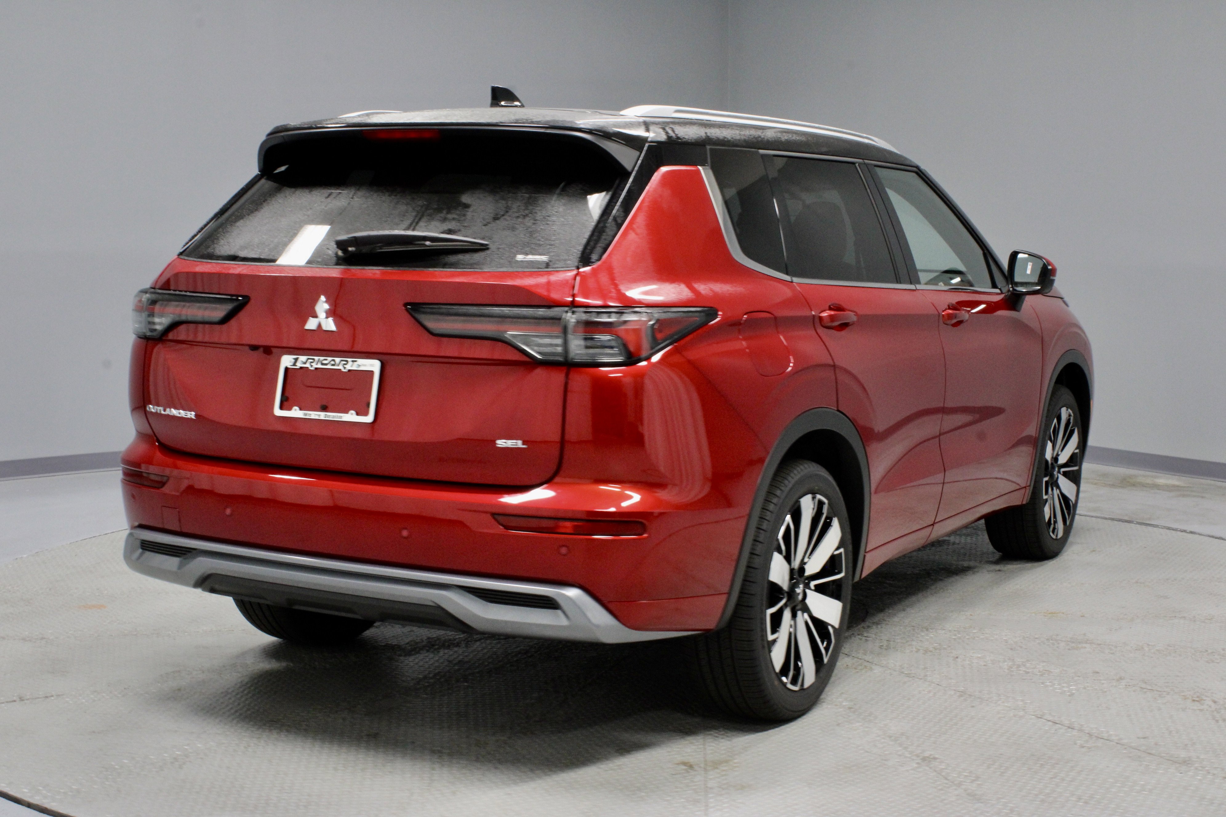 New 2025 Mitsubishi Outlander SEL image 8