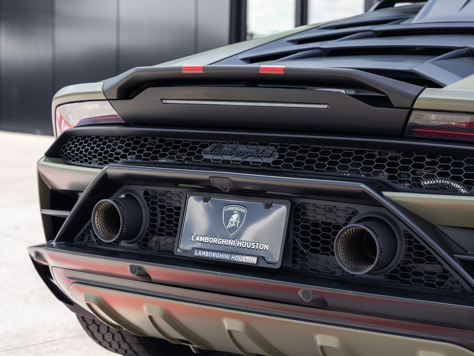 Used 2024 Lamborghini Huracan Sterrato AWD/4WD image 17