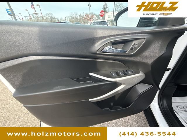 Certified 2024 Chevrolet Trax RS w/ Driver Confidence Package FWD image 19