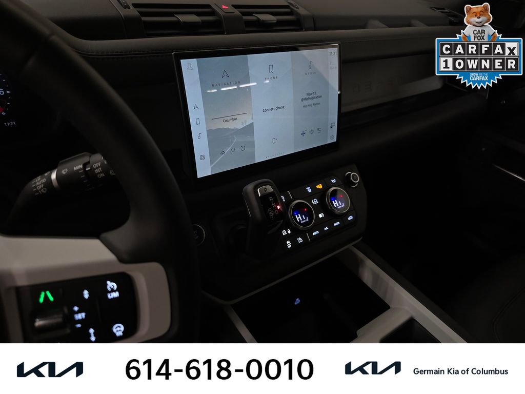 Used 2025 Land Rover Defender 110 X-Dynamic SE image 24