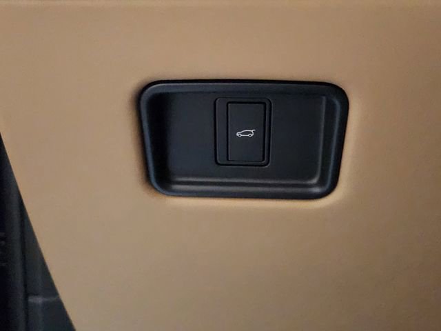 New 2026 Land Rover Range Rover Long Wheelbase Autobiography image 20