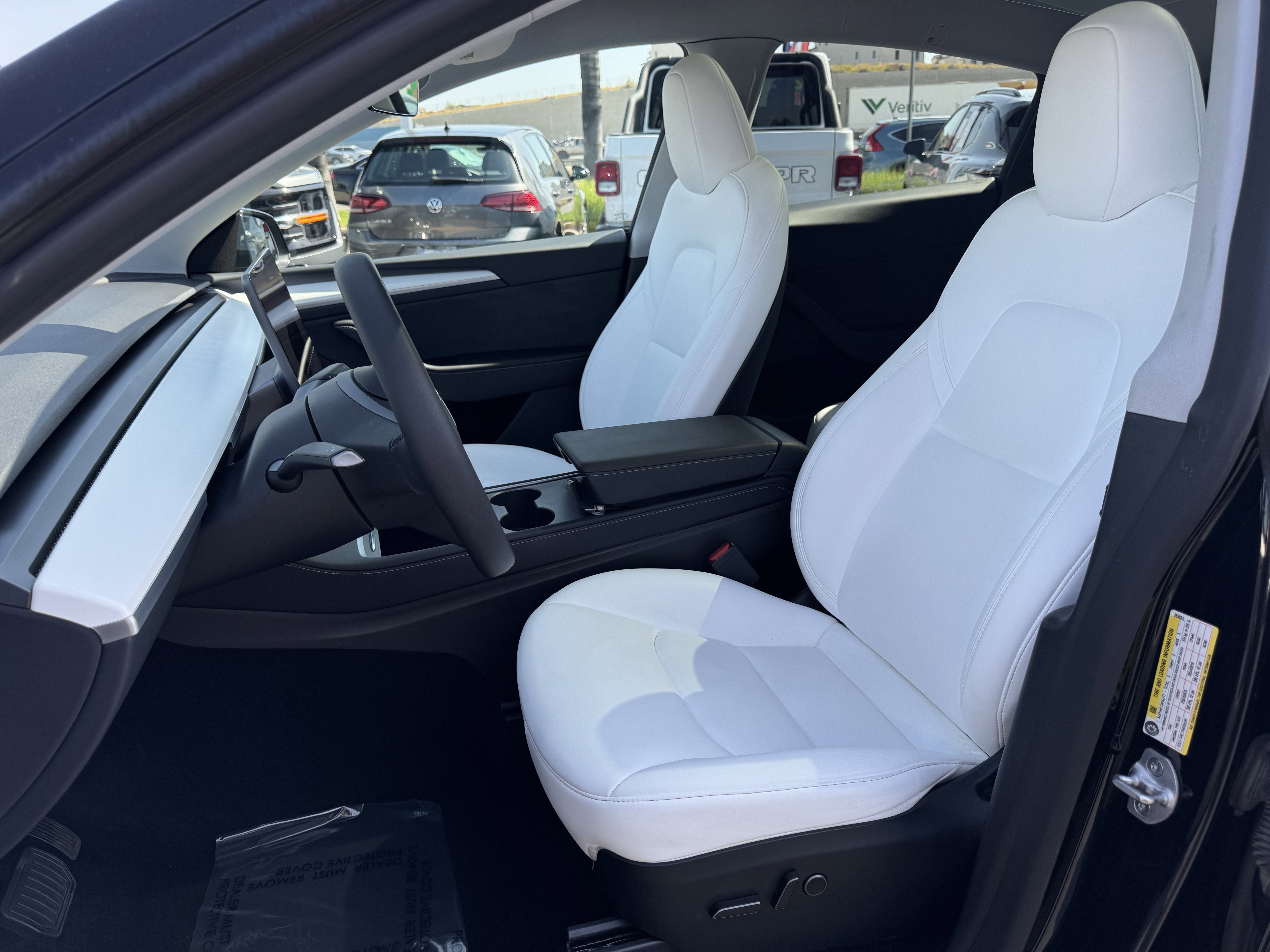 Used 2024 Tesla Model Y Long Range AWD/4WD image 7