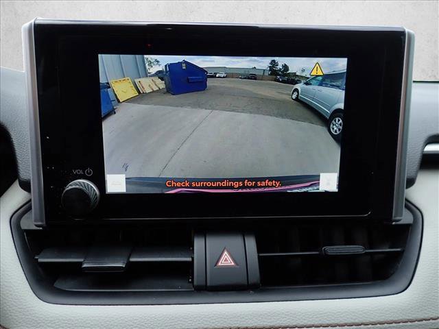 Used 2023 Toyota RAV4 XLE AWD/4WD image 17
