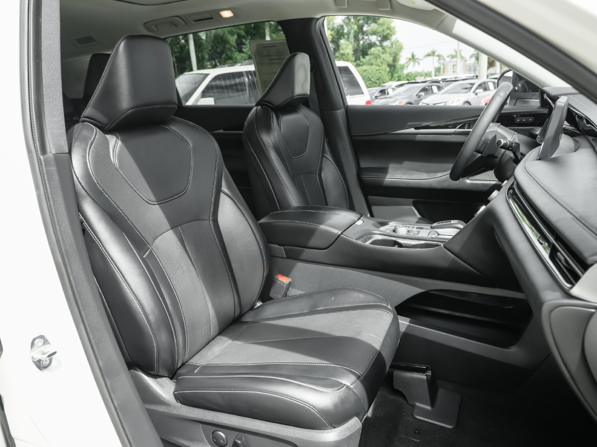 Used 2024 INFINITI QX60 Pure FWD image 9