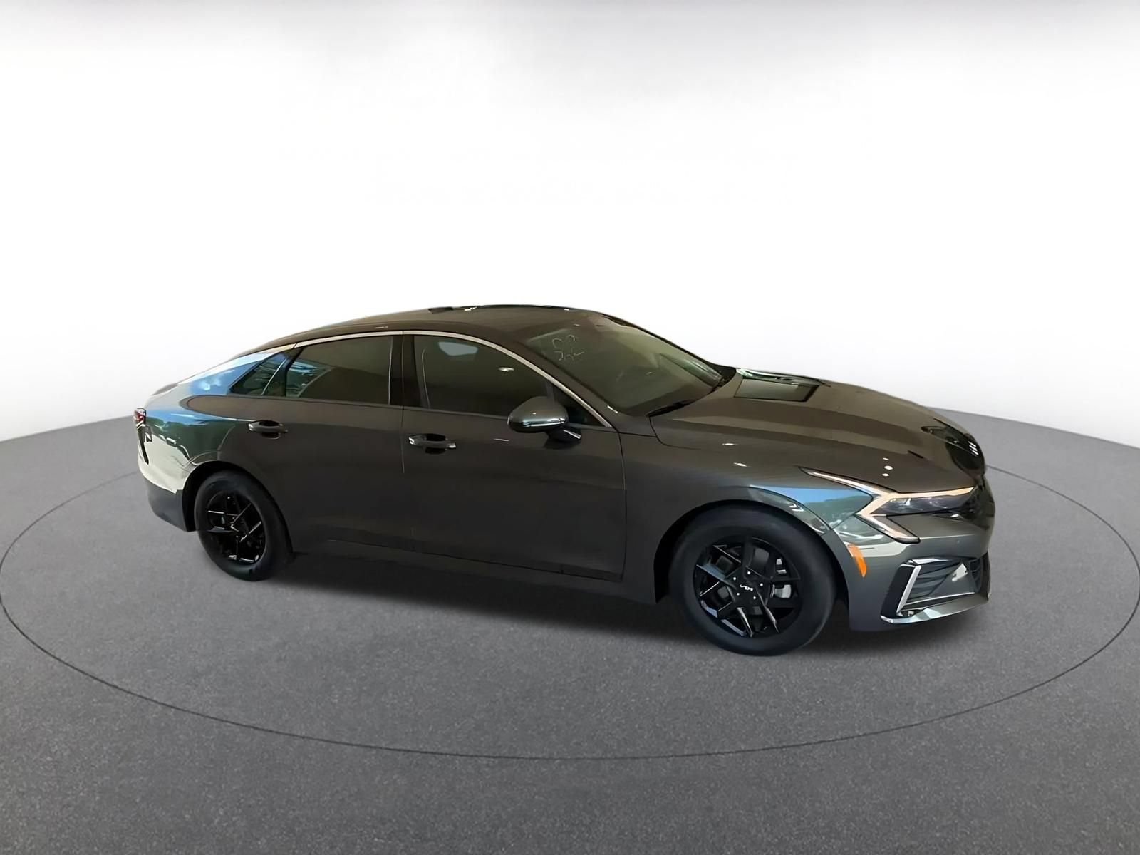 Used 2025 Kia K5 LXS FWD image 2
