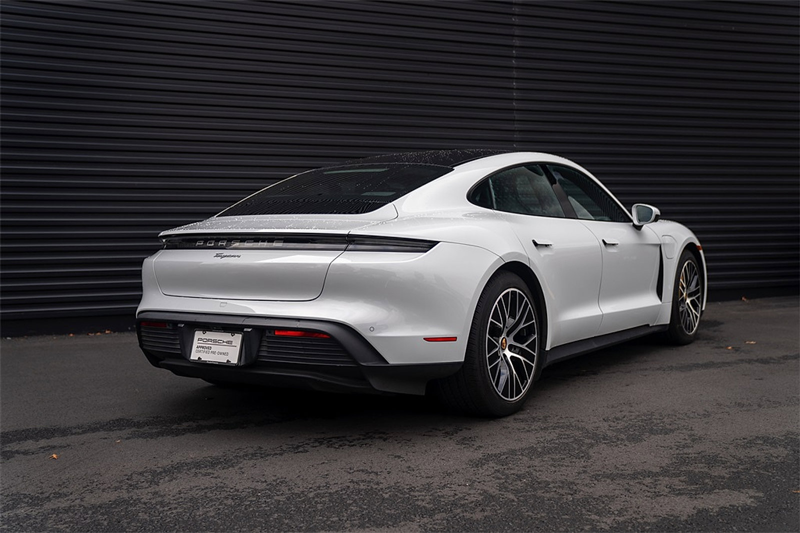 Certified 2023 Porsche Taycan image 27