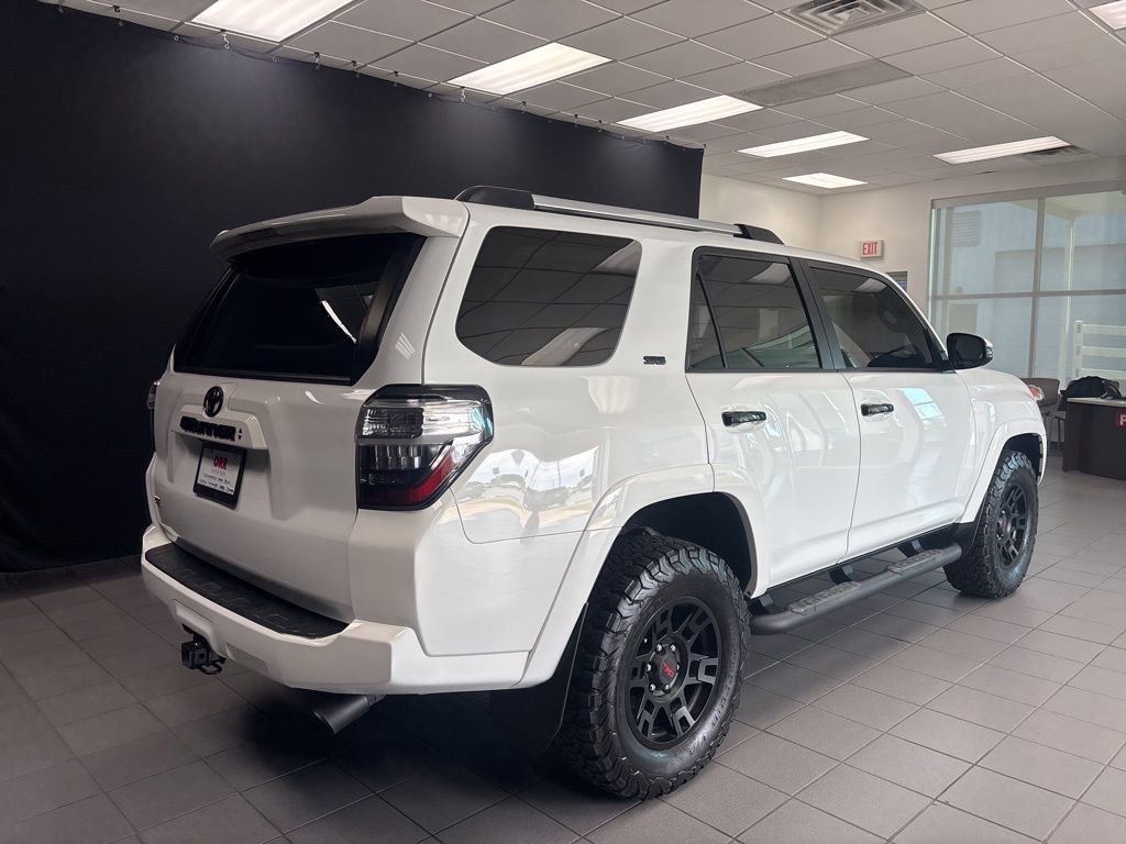 Used 2021 Toyota 4Runner SR5 Premium w/ Moonroof Package AWD/4WD image 4