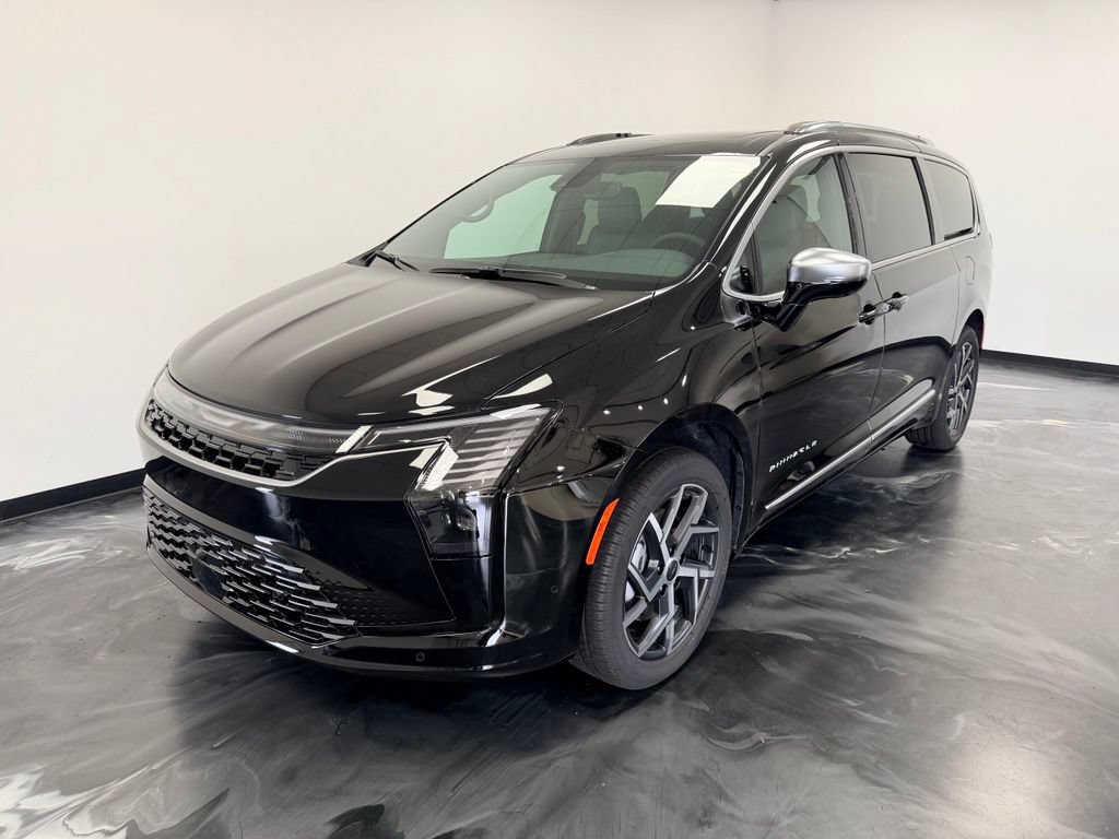 New 2027 Chrysler Pacifica Pinnacle AWD/4WD image 4