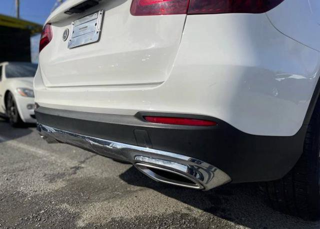 Used 2019 Mercedes-Benz GLC 300 GLC 300 w/ Premium Package image 39