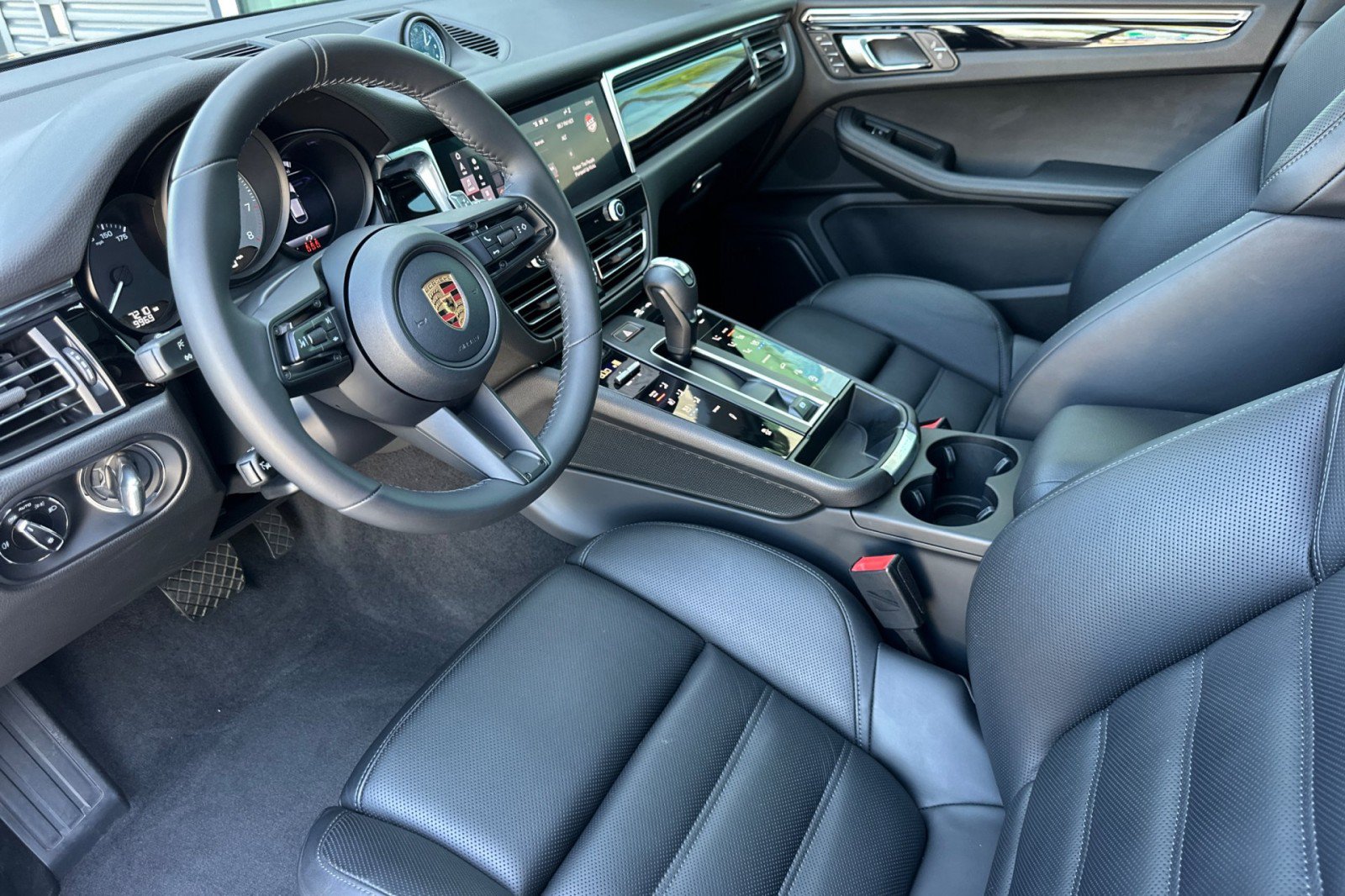 Used 2026 Porsche Macan S AWD/4WD image 4