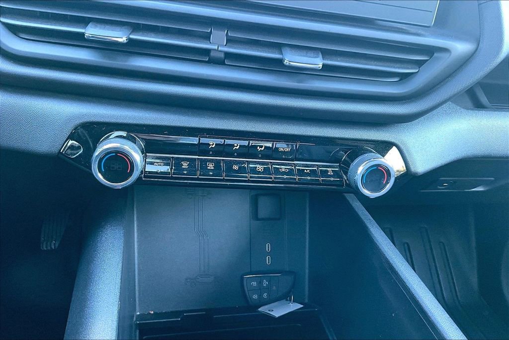 Used 2024 Chevrolet Silverado EV W/T image 11